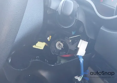 2015 Kia Sedona L z USA, uszkodzony, nr VIN KNDMA5C16F6032957